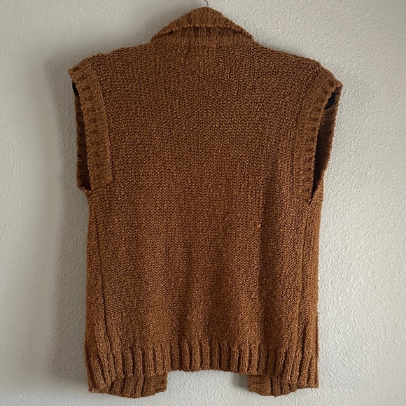 Women's Camel Sleeveless Cardigan Sweater Vest - Picture 5 of 5